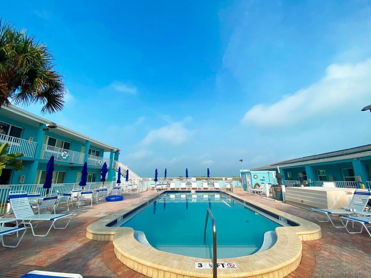 Belleair Beach Nautical Watchアパートホテル エクステリア 写真