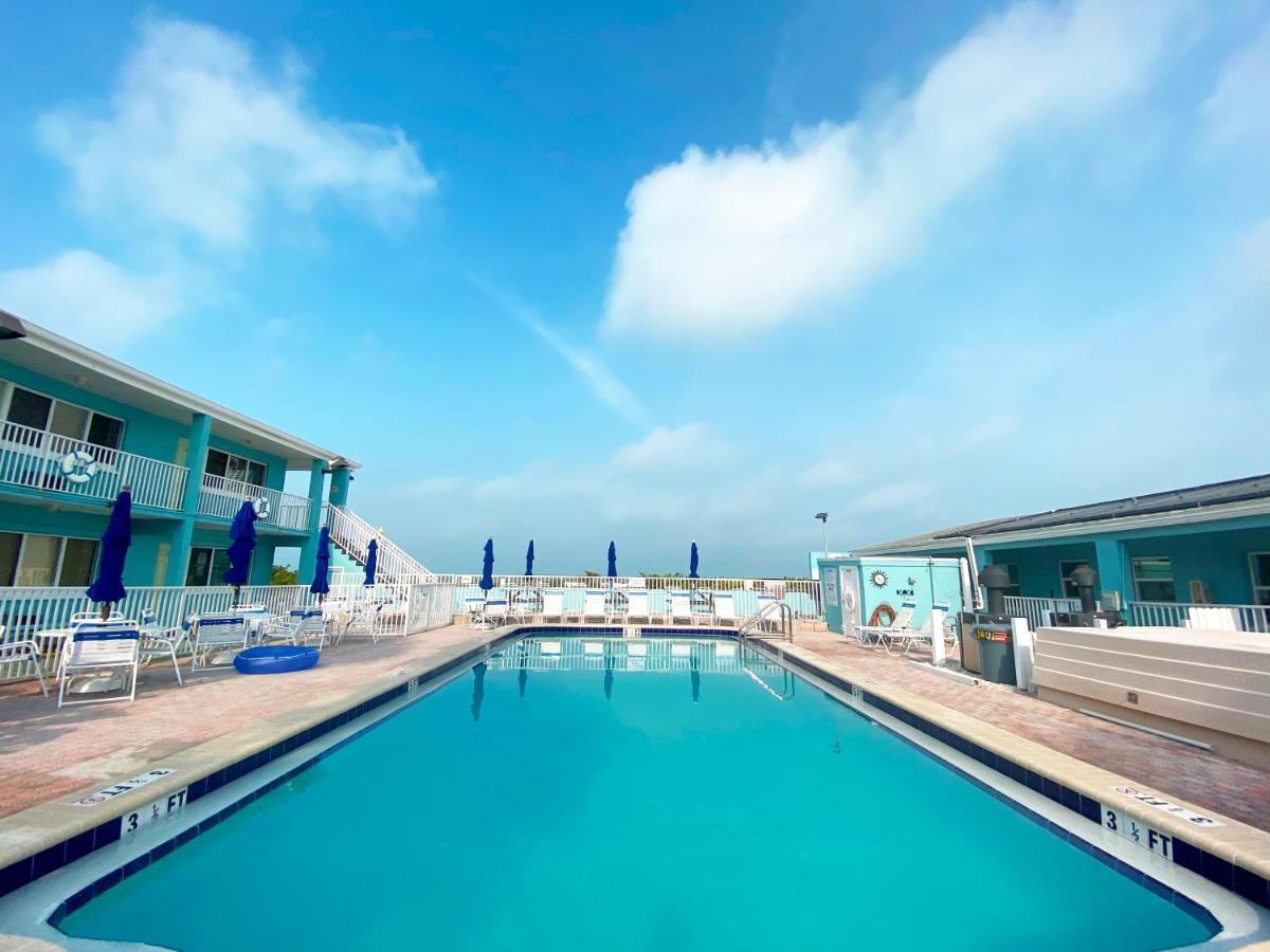 Belleair Beach Nautical Watchアパートホテル エクステリア 写真